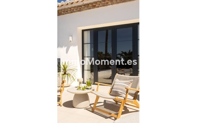 Resale - Detached villa - Estepona - Estepona Centro