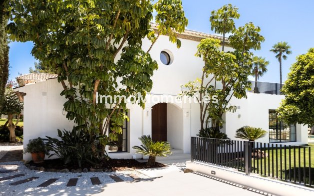 Resale - Detached villa - Estepona - Estepona Centro