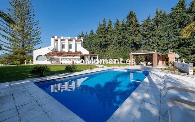 Resale - Plot - Estepona - Estepona Centro