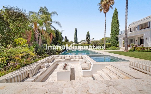 Resale - Detached villa - Marbella - Nueva Andalucía