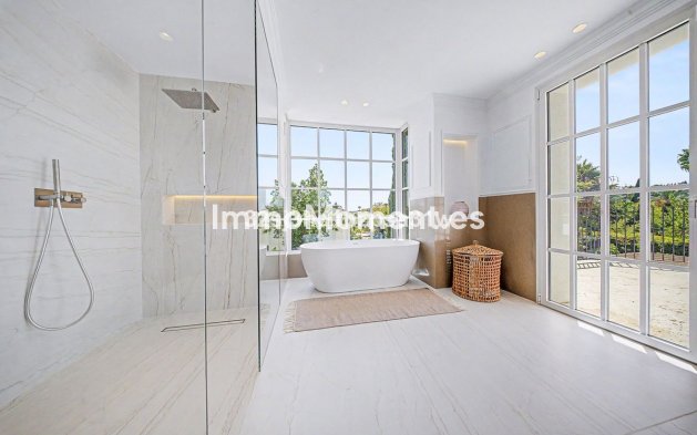 Resale - Detached villa - Marbella - Nueva Andalucía