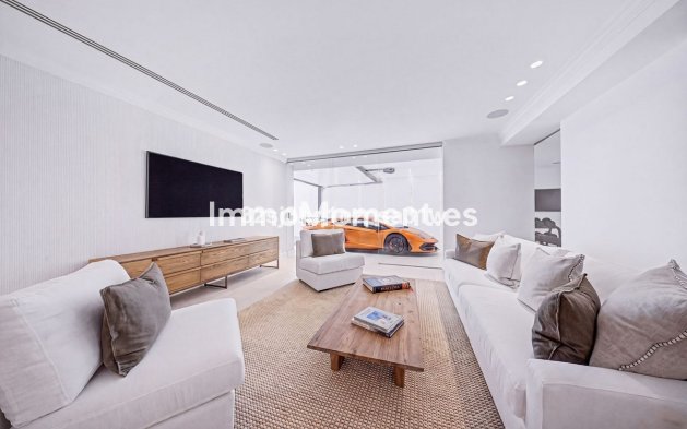 Resale - Detached villa - Marbella - Nueva Andalucía