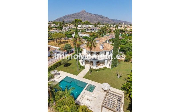 Resale - Detached villa - Marbella - Nueva Andalucía