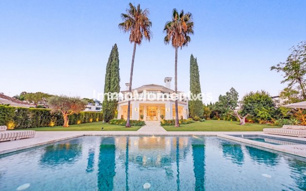 Resale - Detached villa - Marbella - Nueva Andalucía