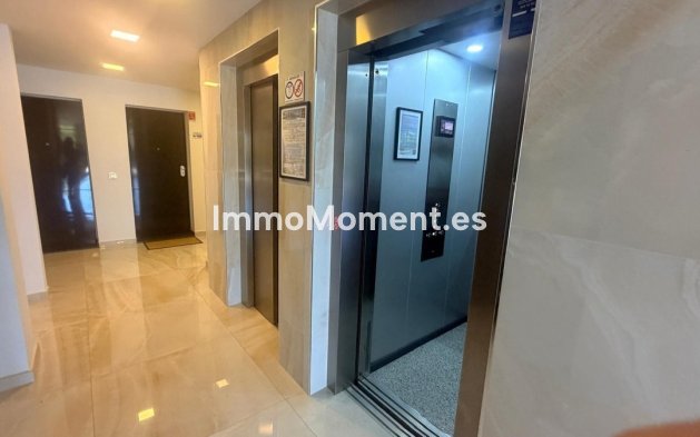 Resale - Apartment - Torrevieja - Torrevieja Centro
