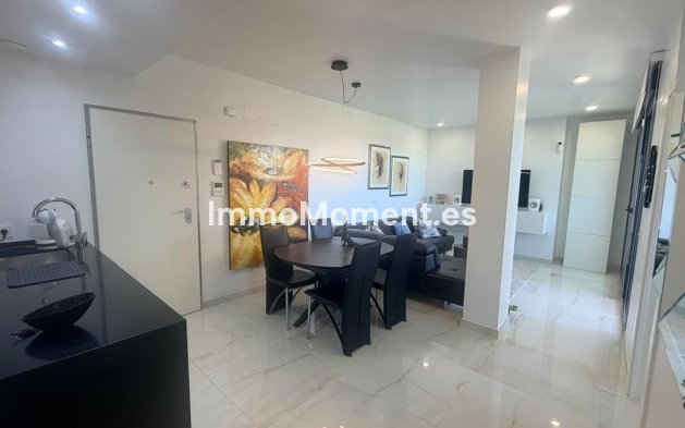 Resale - Apartment - Torrevieja - Torrevieja Centro