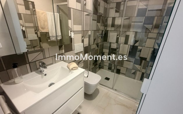 Resale - Apartment - Torrevieja - Torrevieja Centro