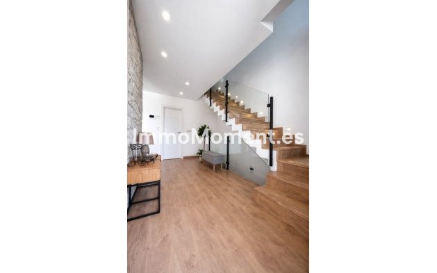 Resale - Townhouse - Dolores - Dolores Centro