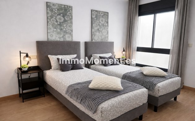 Resale - Townhouse - Dolores - Dolores Centro