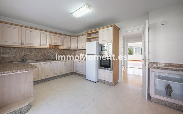 Resale - Detached villa - Marbella - Nueva Andalucía