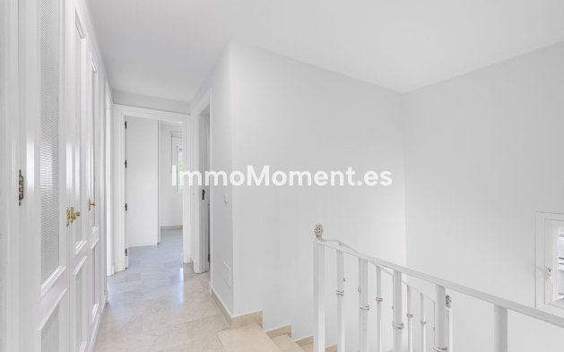Resale - Detached villa - Marbella - Nueva Andalucía
