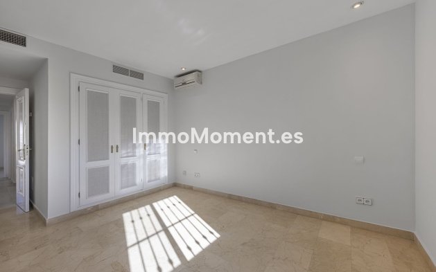 Resale - Detached villa - Marbella - Nueva Andalucía