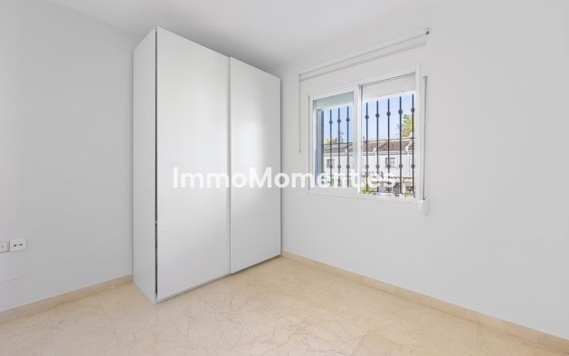 Resale - Detached villa - Marbella - Nueva Andalucía