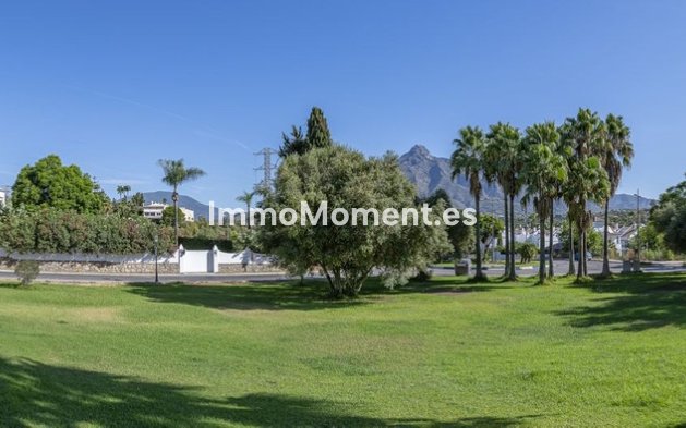 Resale - Detached villa - Marbella - Nueva Andalucía