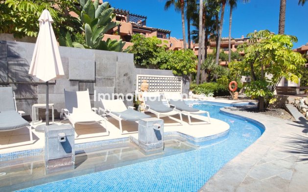 Reventa - Apartamento - Estepona  - Estepona Centro