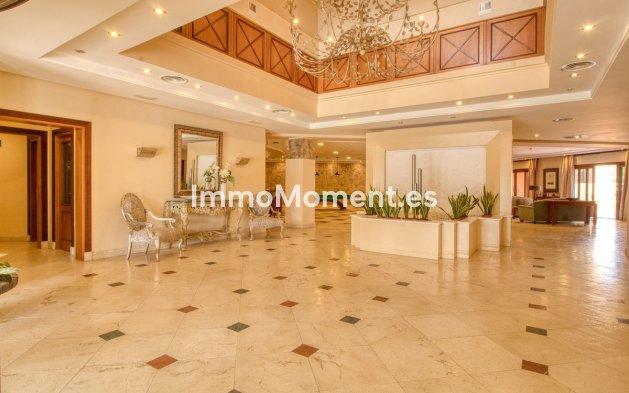 Reventa - Apartamento - Estepona  - Estepona Centro