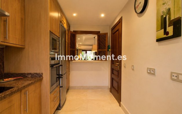 Reventa - Apartamento - Estepona  - Estepona Centro