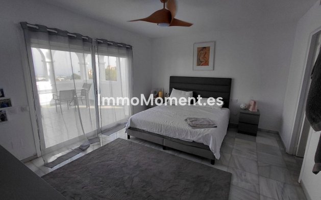 Resale - Apartment - Benahavís - Benahavís Centro