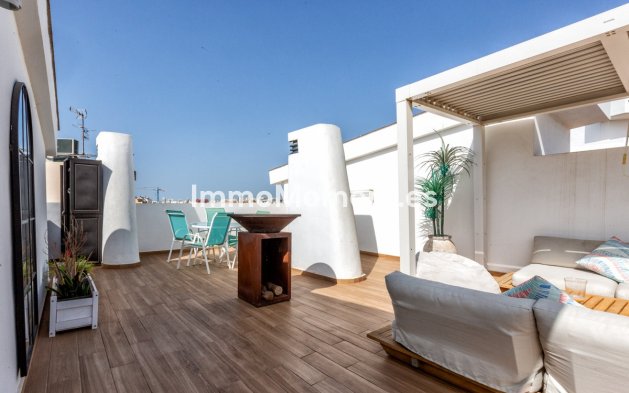 Resale - Apartment - Estepona - Estepona Centro