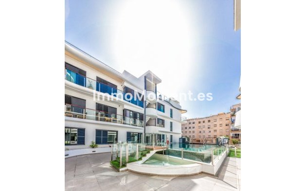 Resale - Apartment - Estepona - Estepona Centro
