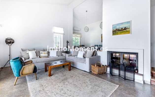 Bestaande woning - Vrijstaande villa - Binnenland  - Alhaurín el Grande Centro