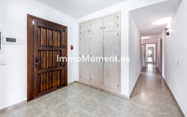 Bestaande woning - Vrijstaande villa - Binnenland  - Alhaurín el Grande Centro
