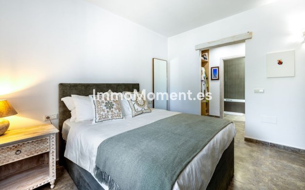 Bestaande woning - Vrijstaande villa - Binnenland  - Alhaurín el Grande Centro