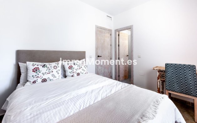 Bestaande woning - Vrijstaande villa - Binnenland  - Alhaurín el Grande Centro