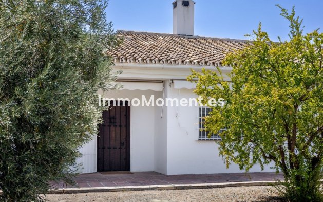 Bestaande woning - Vrijstaande villa - Binnenland  - Alhaurín el Grande Centro