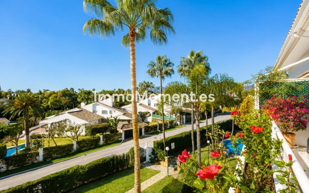 Resale - Apartment - Marbella - Guadalmina Baja