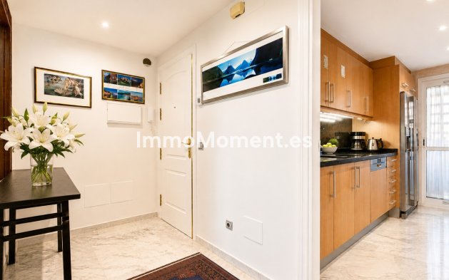 Resale - Apartment - Marbella - Guadalmina Baja