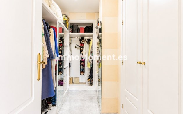 Resale - Apartment - Marbella - Guadalmina Baja