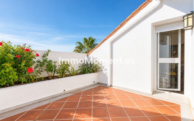Resale - Apartment - Marbella - Guadalmina Baja