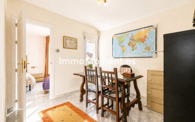 Resale - Apartment - Marbella - Guadalmina Baja