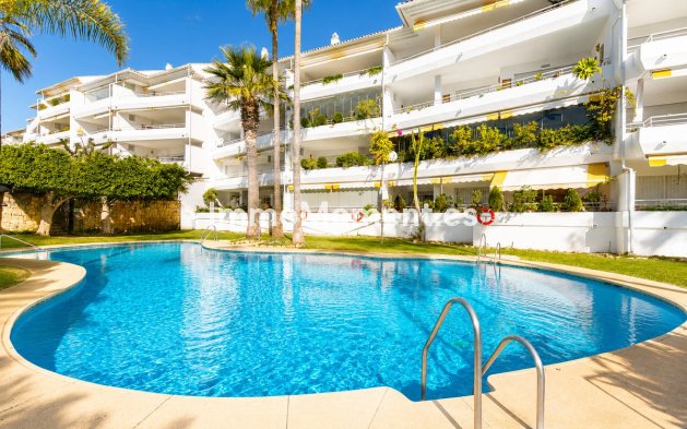 Resale - Apartment - Marbella - Guadalmina Baja