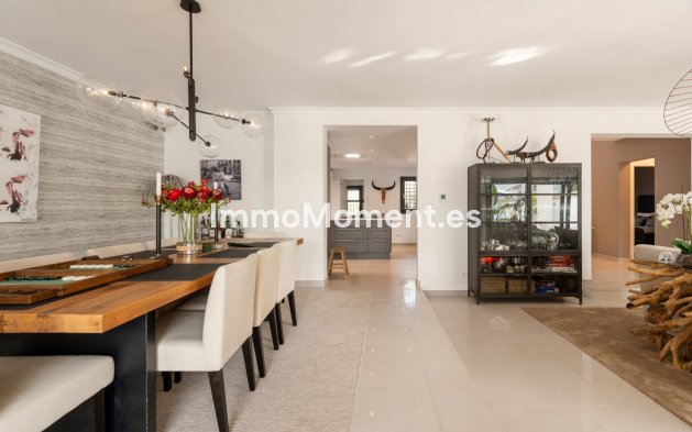 Resale - Detached villa - Marbella - Nueva Andalucía