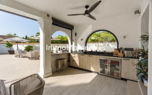 Resale - Detached villa - Marbella - Nueva Andalucía