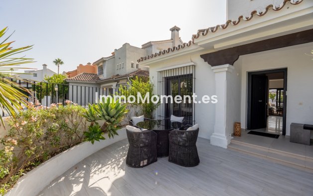 Resale - Detached villa - Marbella - Nueva Andalucía