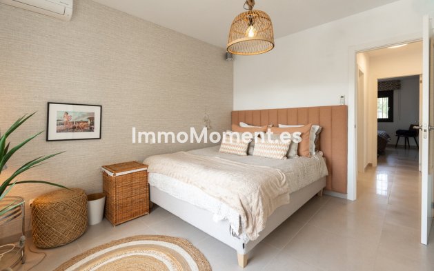 Resale - Detached villa - Marbella - Nueva Andalucía