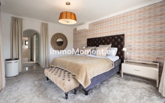 Resale - Detached villa - Marbella - Nueva Andalucía