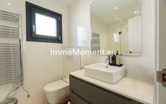 Resale - Detached villa - Marbella - Nueva Andalucía