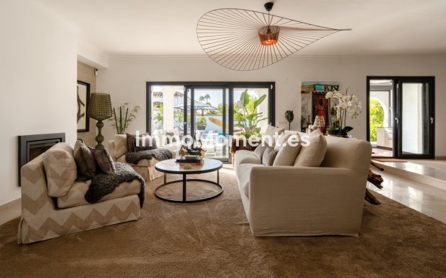 Resale - Detached villa - Marbella - Nueva Andalucía