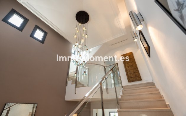 Resale - Detached villa - Marbella - Nueva Andalucía
