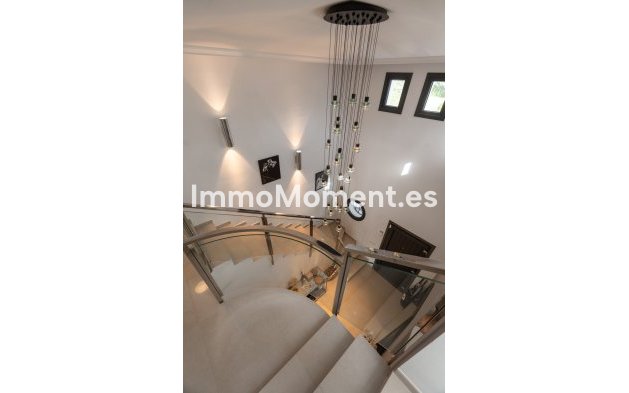 Resale - Detached villa - Marbella - Nueva Andalucía