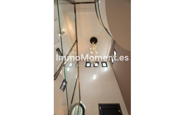 Resale - Detached villa - Marbella - Nueva Andalucía