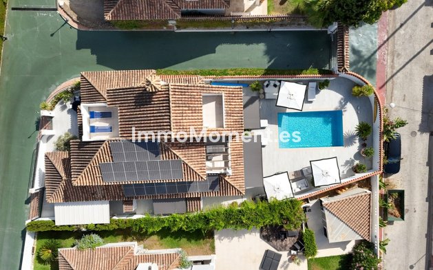 Resale - Detached villa - Marbella - Nueva Andalucía