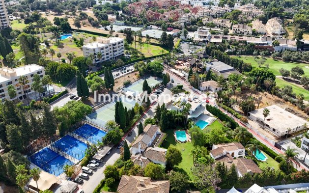 Resale - Detached villa - Marbella - Nueva Andalucía