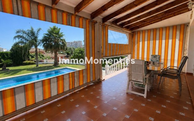 Resale - Detached villa - Estepona - Estepona Centro