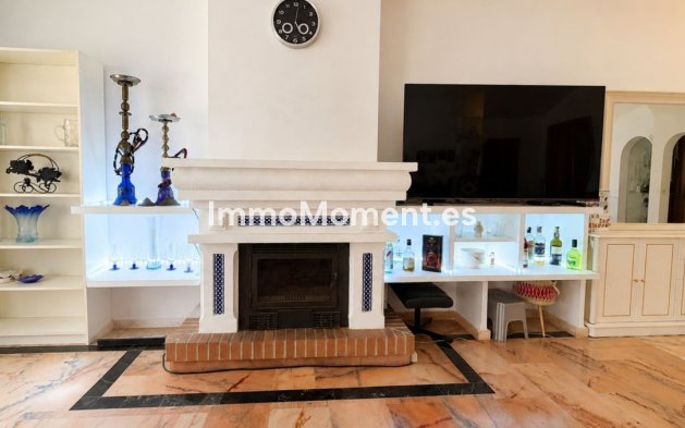 Resale - Detached villa - Estepona - Estepona Centro