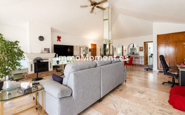 Resale - Detached villa - Estepona - Estepona Centro